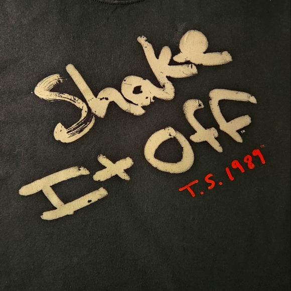 Original Taylor Swift Shake It Off Concert Tee from Nashville concert- Sz Med. - Picture 2 of 4